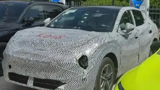 New XPeng MONA SUV close-up spy shots surface, 2026 launch is imminent