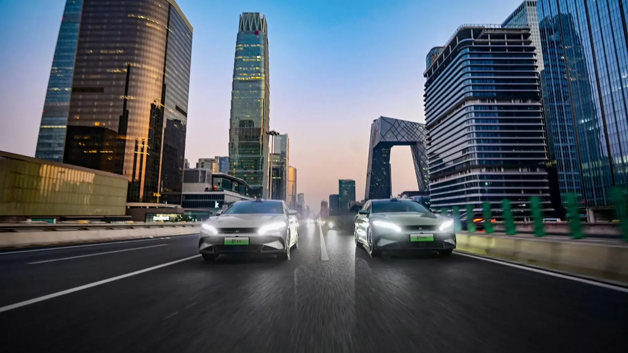 What is the difference between plug-in and extended-range EVs?