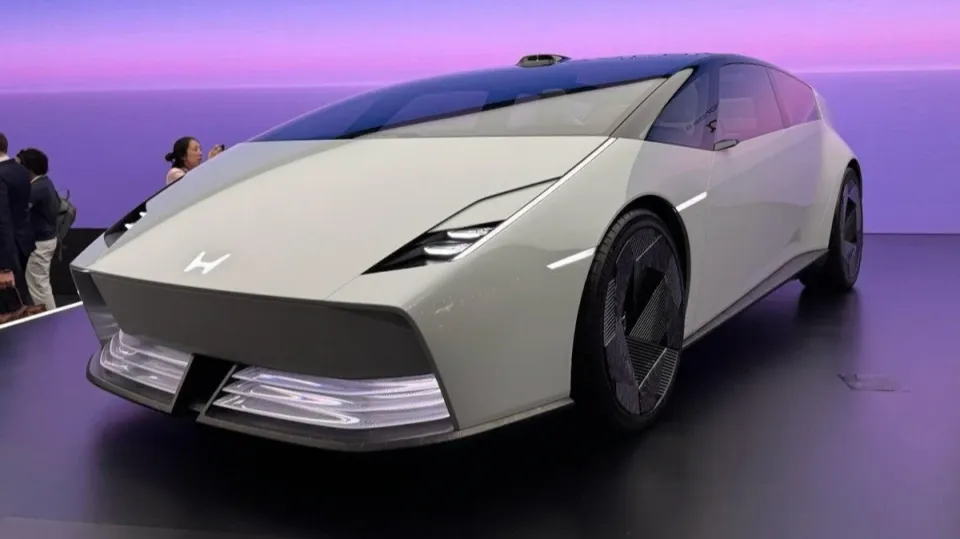 Honda changes logo for the first time in 26 years, starting with EVs and hybrids