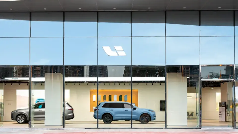 Li Auto delivers 27,668 in January, 8th consecutive YoY month of decline