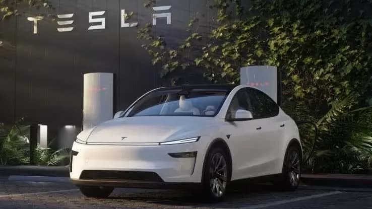 New Tesla Model Y "Juniper" Starts Pre-Orders at 263,500 CNY in China
