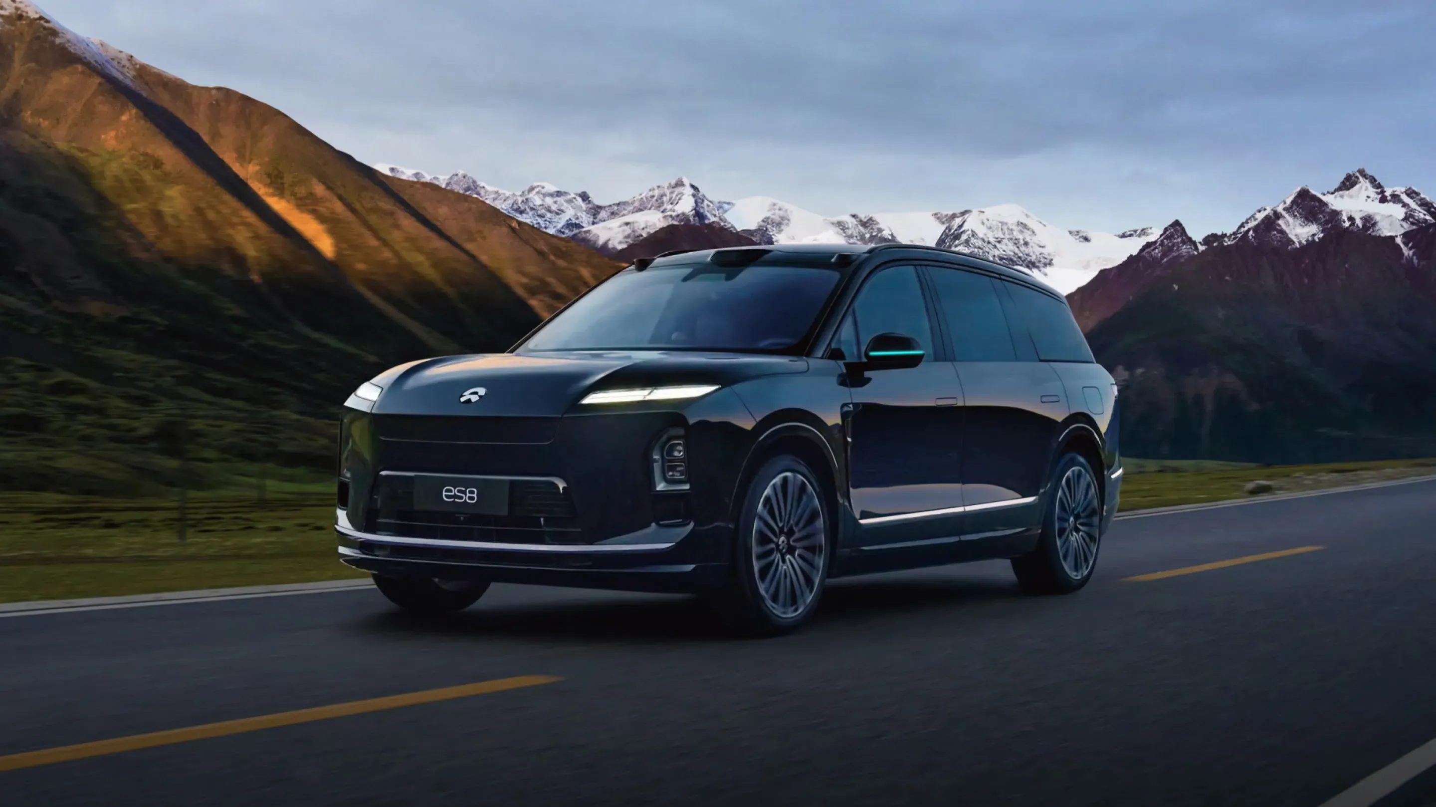 NIO ES8 five-seat edition arrives July 9 with 3,084 L cargo and 655 km range